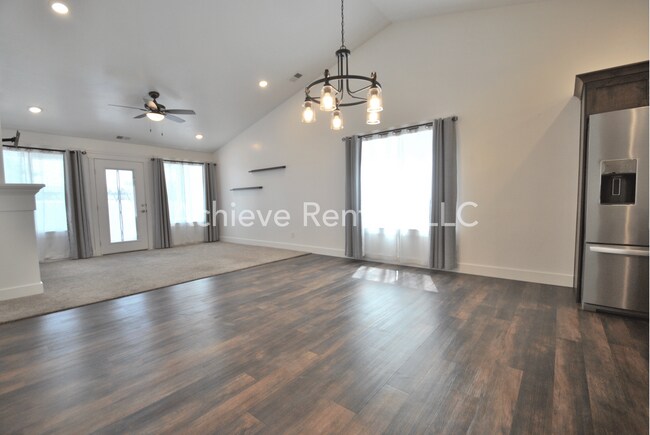Building Photo - 230 W 1550 N