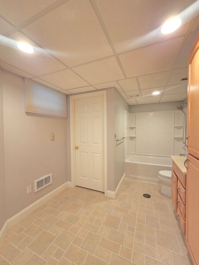 Building Photo - $2,600 - 3 Bed / 2 Bath Beautiful Craftsman Home by Manito Park