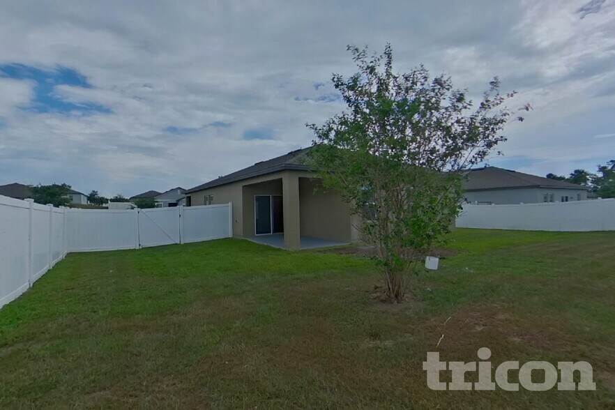 Building Photo - 6376 Green Bud Dr