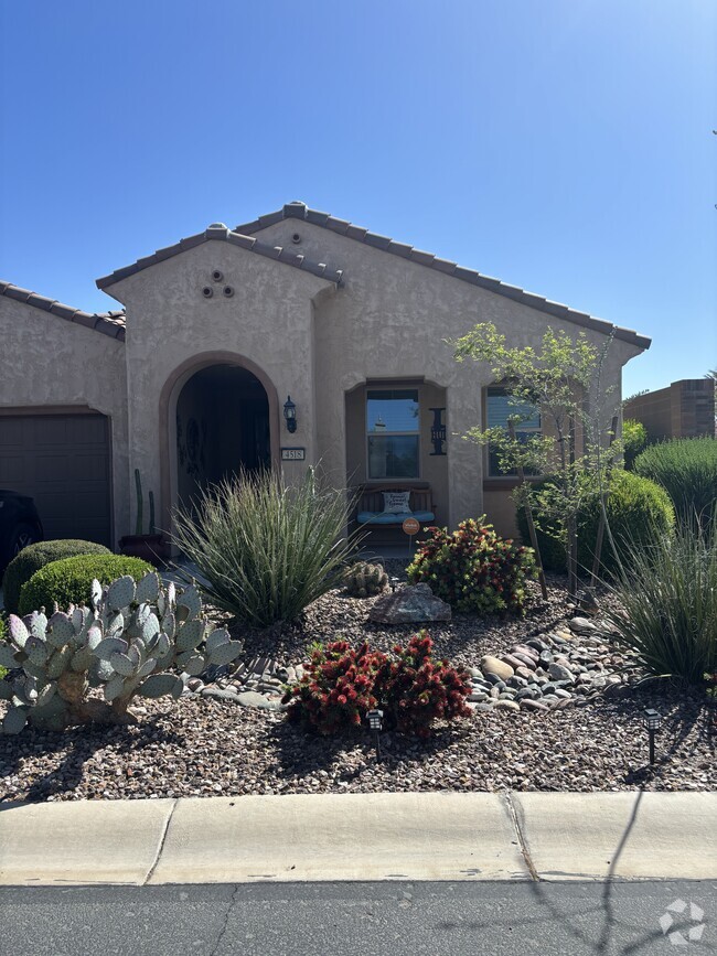 Building Photo - 4518 N Petersburg Dr