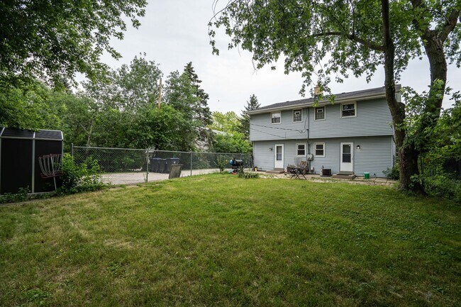 Building Photo - Josephine