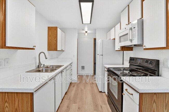 Building Photo - 12514 SE 7th St