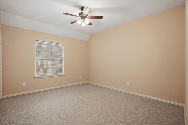 Building Photo - 6613 Barclay Ln