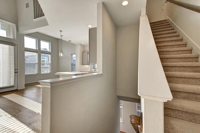 Building Photo - 13700 Cibolo Trace