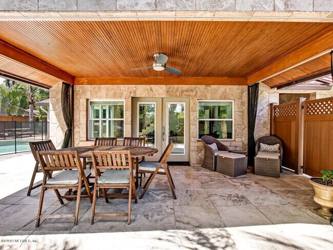 Building Photo - 88 Oakwood Rd