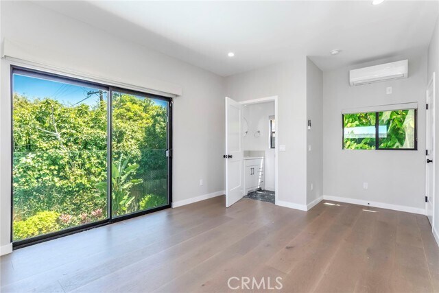 Building Photo - 1444 Stearns Dr