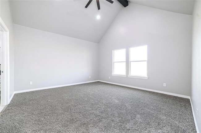 Building Photo - 4715 White Tail Ct
