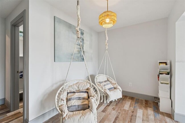 Building Photo - 292 Sunlit Cove Dr NE