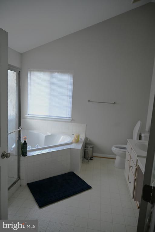 Building Photo - 20306 Baymeadow Ct