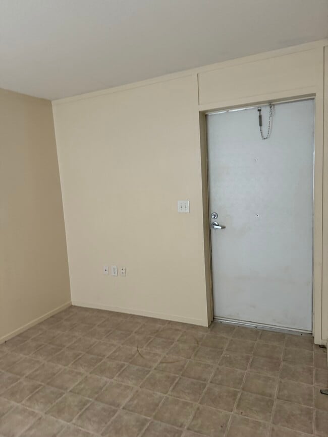 Building Photo - 16482 Eastchase St