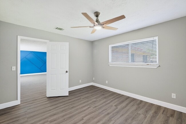 Building Photo - 2510 Marble Falls Dr
