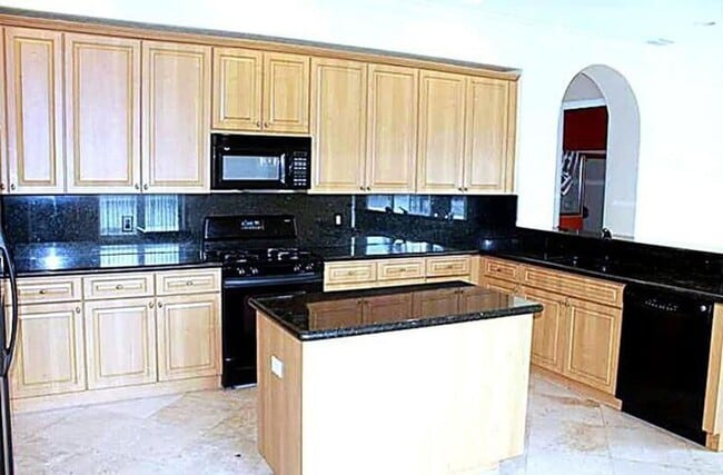 Building Photo - 1257 Beacon Cir