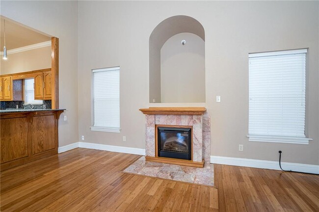 Building Photo - 6500 Riley Park Dr