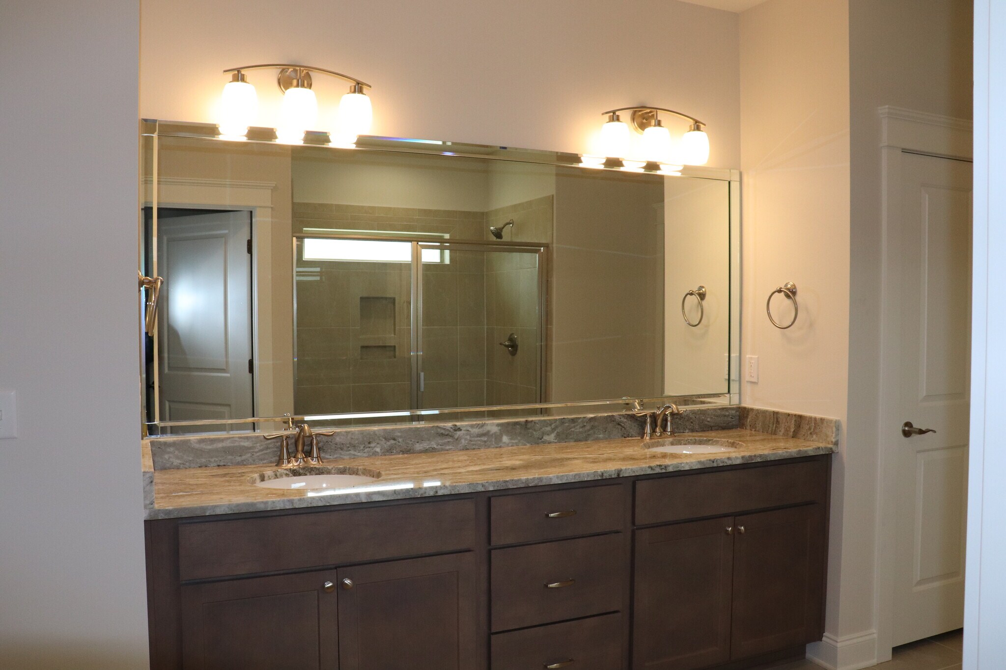 Bathroom in Master BR - 1716 Breckinridge Pl