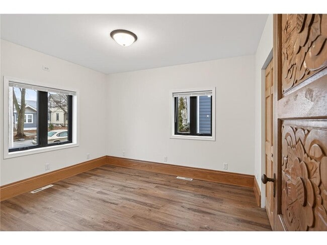 Building Photo - 4437 1st Ave S