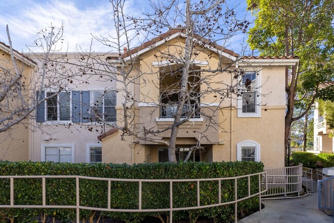 Building Photo - Beautiful Two Bedroom / Two Bathroom Condo Near Del Mar Beaches! Call for showing