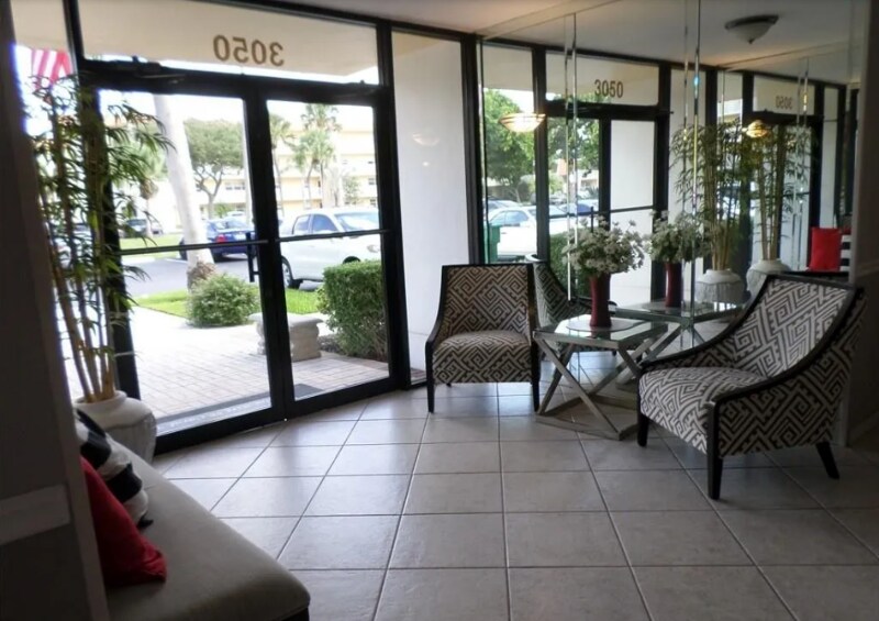 Building Photo - 3050 NE 48th Ct