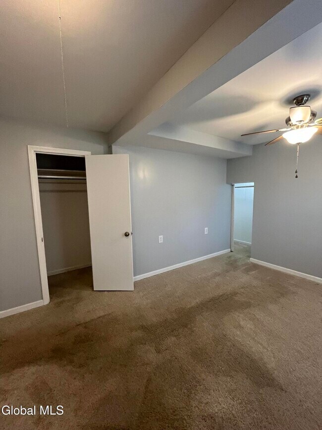 Building Photo - 36 Glenville St