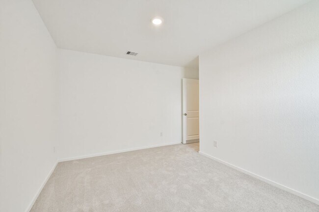 Building Photo - 18562 Cepagatti Dr