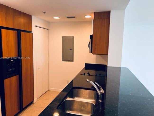 Building Photo - 335 S Biscayne Blvd