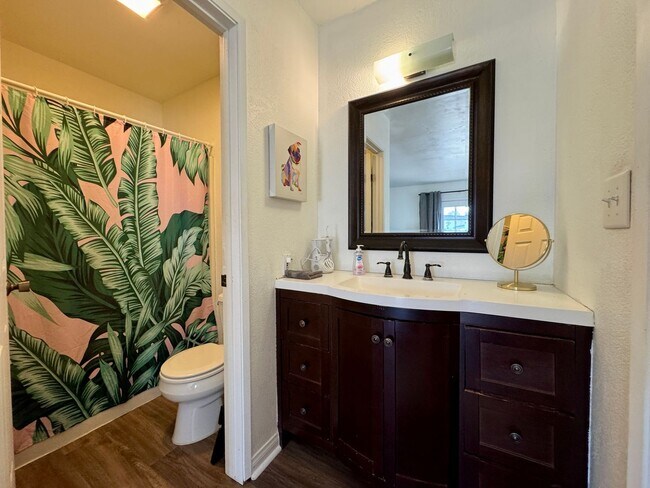 Building Photo - 4 BED / 2 BATH NEAR SDSU w/ LARGE BACKYARD...