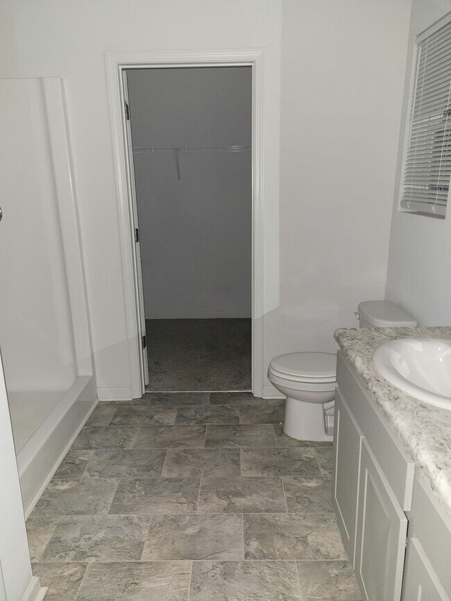 Building Photo - 285 Riley Wy