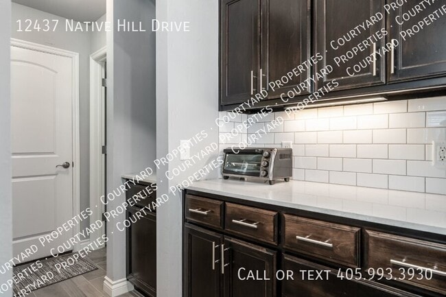 Building Photo - 12437 Native Hill Dr