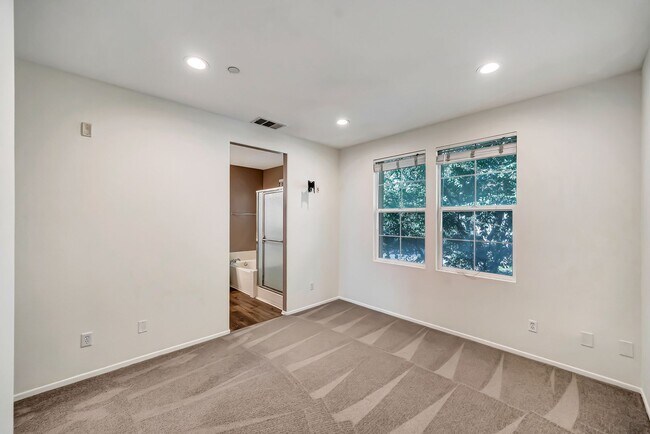 Building Photo - 24063 Avocado Ln