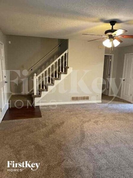 Building Photo - 4430 Lost Mountain Dr