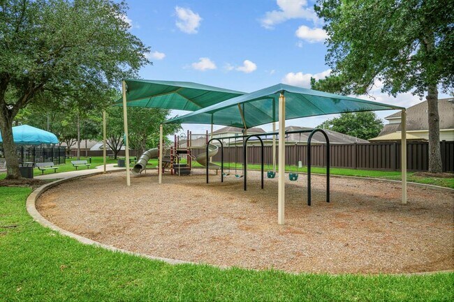 Building Photo - 2702 Orchard Creek Ln