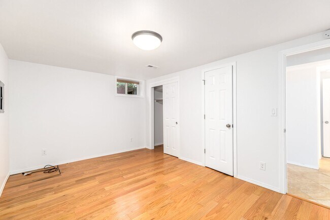 Building Photo - 4 bedroom 2.5 bath with office space.