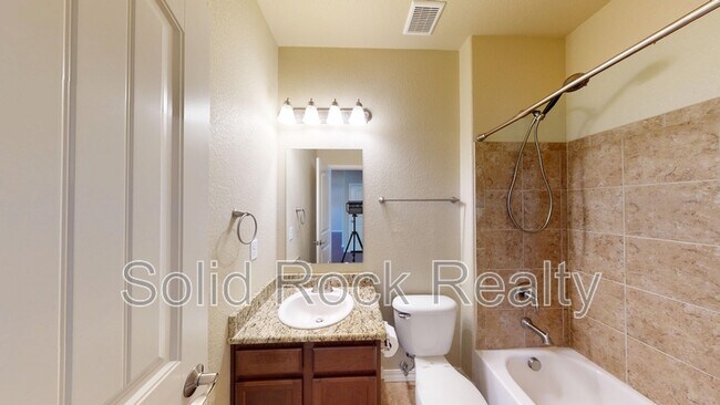 Building Photo - 655 Woodmoor Acres Dr