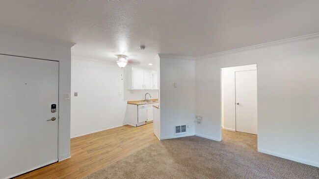 Primary Photo - 1821 Lincoln Ave