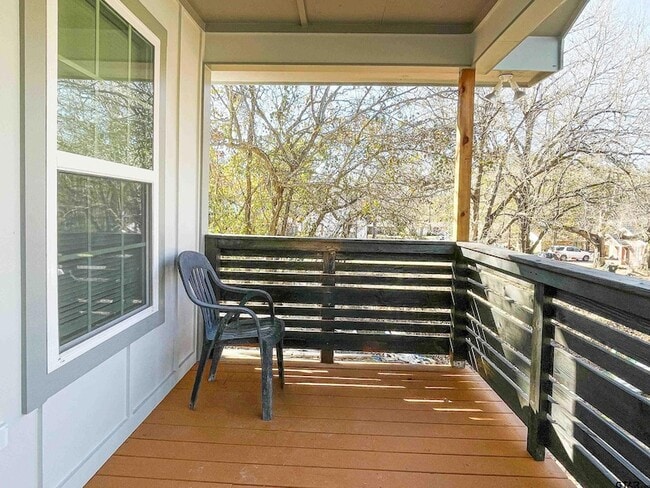 Building Photo - 1804 W 24th St