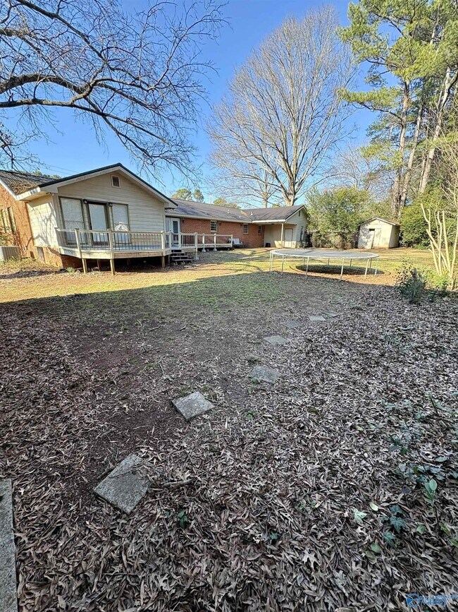 Building Photo - 2117 Mythewood Dr SW