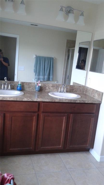 Building Photo - 10725 Savannah Landing Cir