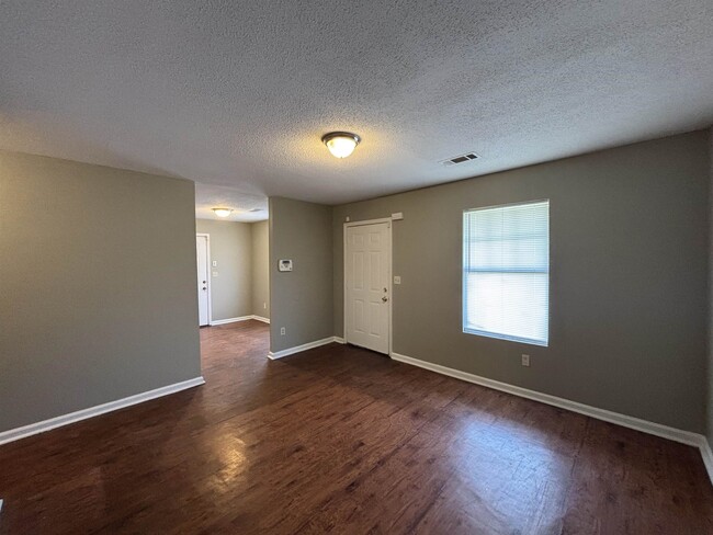 Building Photo - 4450 Arnold Cove