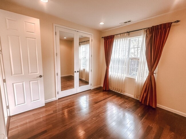 Building Photo - Gorgeous Home in San Ramon Available Now!