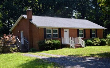 Building Photo - Sparkling Rambler in Park-like Setting on 10 Acres