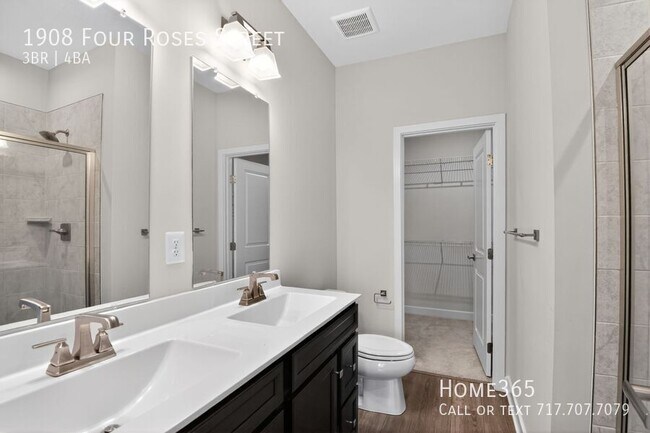 Building Photo - 1908 Four Roses St