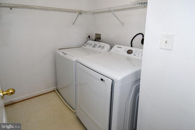 Building Photo - 11361 King George Dr