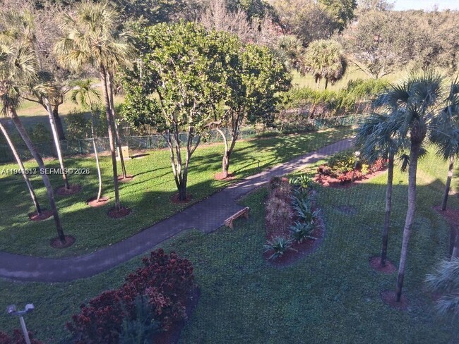 Building Photo - 1400 St Charles Pl