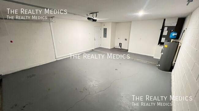 Building Photo - 1242 Halber Ave NW