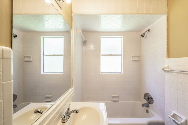 Building Photo - 2568 Forestdale Blvd