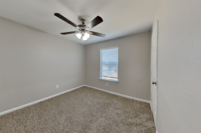 Building Photo - 7203 Towering Pine Ln