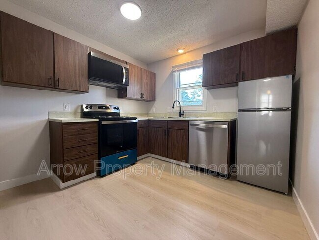 Building Photo - 3609 N 60th St