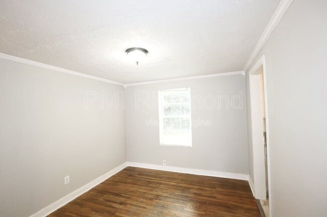 Building Photo - 2405 Bransford Dr