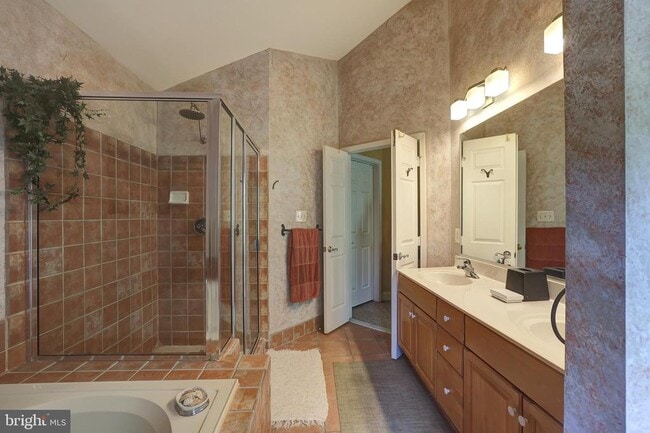 Building Photo - 1200 Treasure Oak Ct