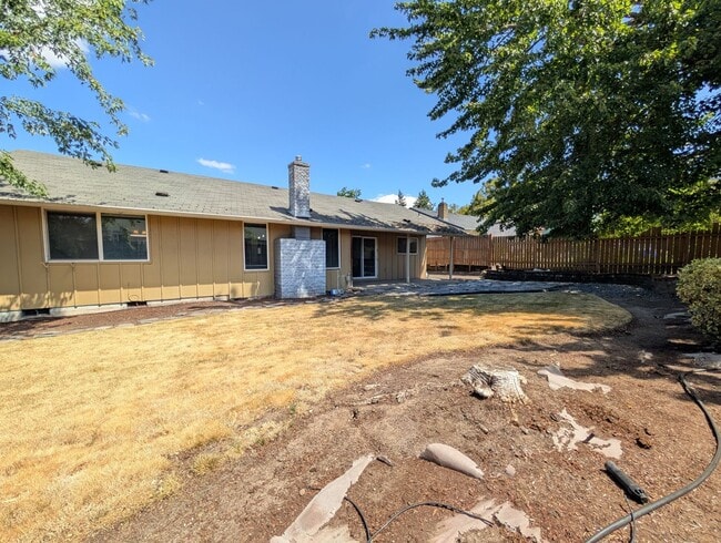 Building Photo - Wonderful 3-Bedroom, 2-Bath Home in Great ...