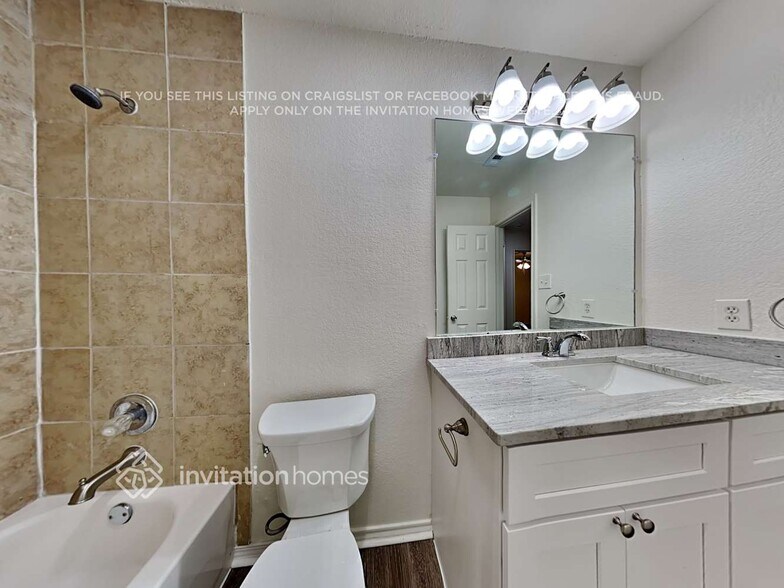 Building Photo - 8100 Rambler Rose St